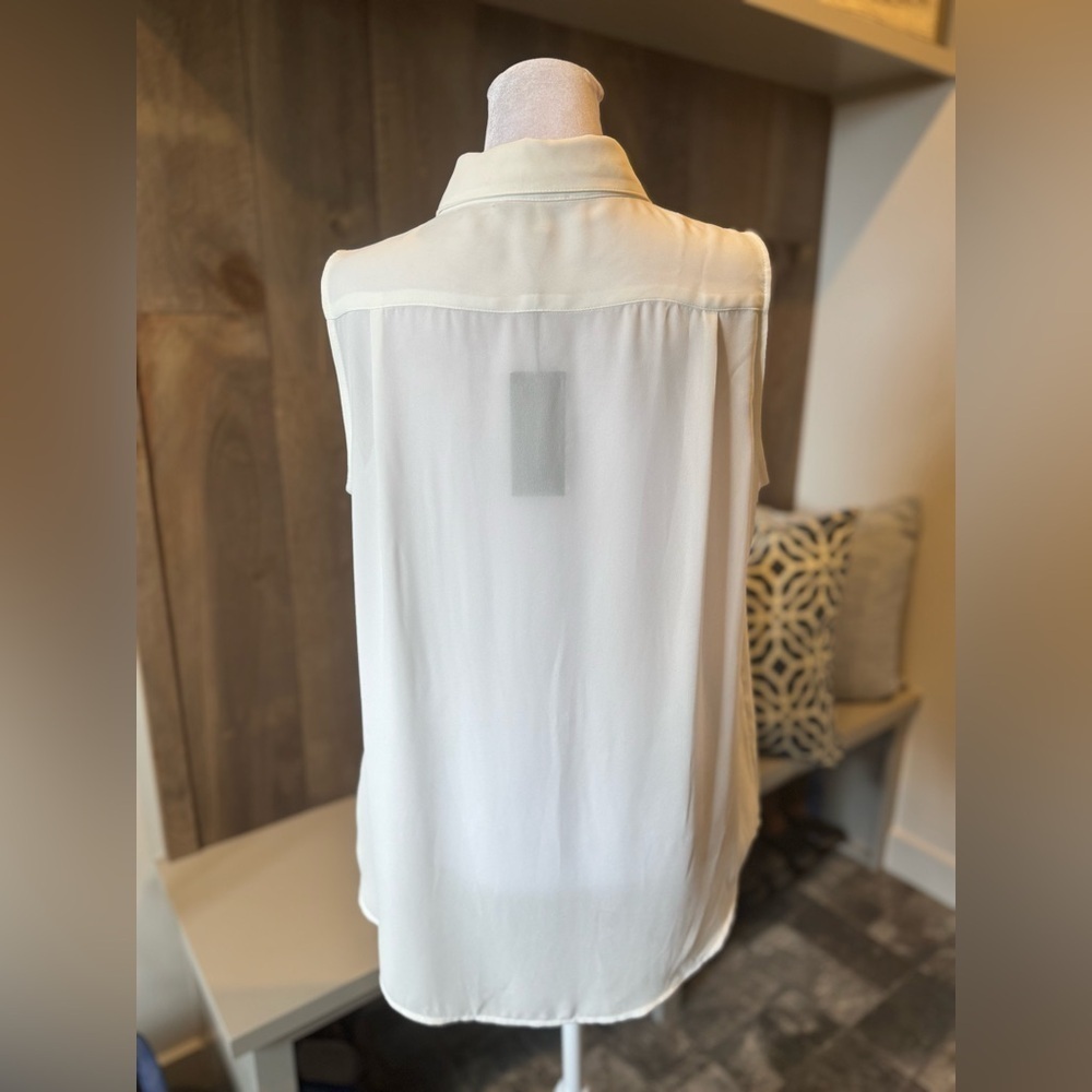 NWT Tommy Hilfiger Ivy Pullover Sleeveless Collared Blouse 4 Buttons Size Large - Picture 4 of 12